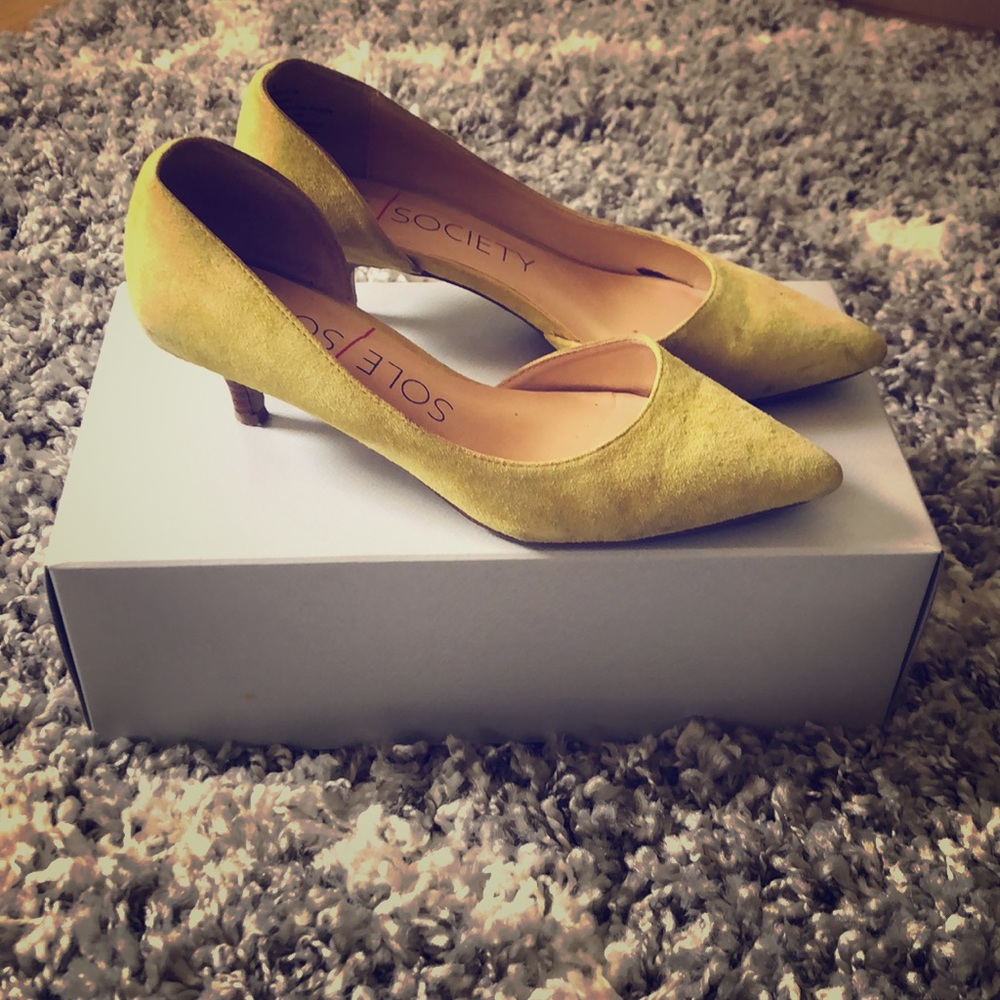 Sole Society Britta suede kitten heel